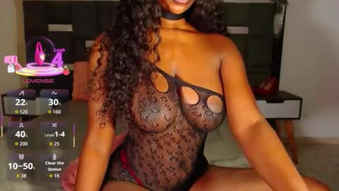 Snapshot of valerymistery_ chatting on March 4, 5:24 am valerymistery_ online show from March 4, 5:24 am