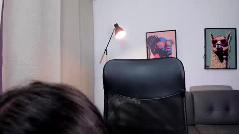 Valery Rivas online show from March 19, 7:40 pm