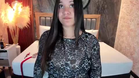 Snapshot of valeryshadey chatting on November 28, 8:55 pm Valerie Shadey online show from November 28, 8:55 pm