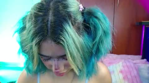 zoe online show from May 5, 3:25 am