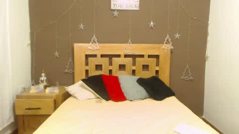 Sofia online show from December 4, 1:36 am