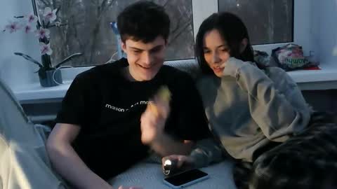 valesios online show from November 30, 1:15 pm