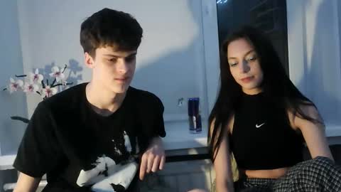 valesios online show from December 4, 4:05 pm