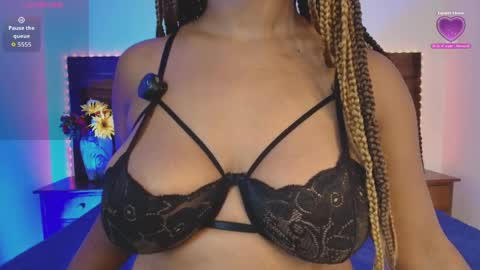 Snapshot of valeska_rousee chatting on May 20, 7:09 pm Valeska online show from May 20, 7:09 pm
