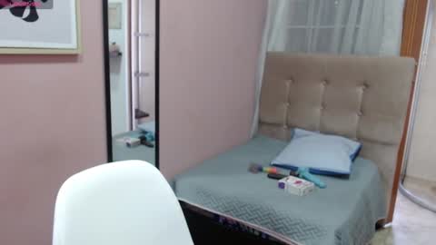 valevicious online show from December 31, 5:51 pm