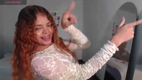 VALIENTE  online show from November 29, 3:42 am