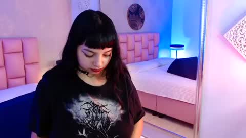   online show from July 24, 3:43 pm