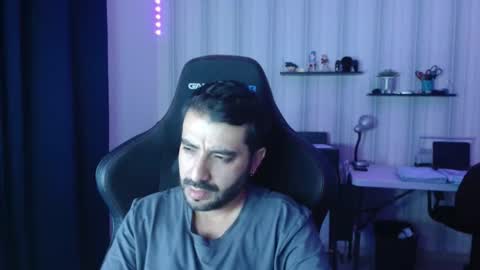 Roberto Carlos online show from October 14, 12:00 am