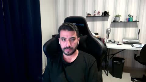 Roberto Carlos online show from November 10, 10:20 pm