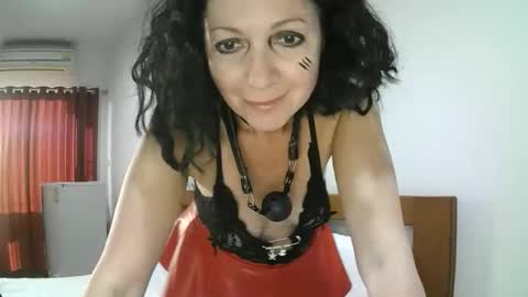 Snapshot of valleriwind chatting on November 16, 11:43 pm ValleriWind online show from November 16, 11:43 pm