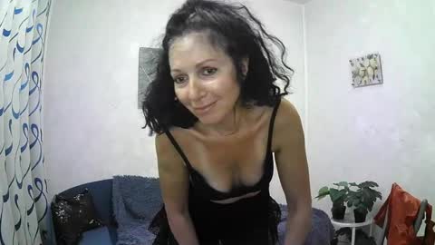 Snapshot of valleriwind chatting on August 5, 6:33 pm ValleriWind online show from August 5, 6:33 pm