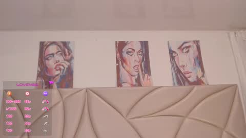 Snapshot of valleryc chatting on December 4, 12:41 am Vallery online show from December 4, 12:41 am