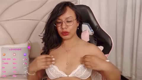 Snapshot of valleryc chatting on January 26, 3:06 am Vallery online show from January 26, 3:06 am