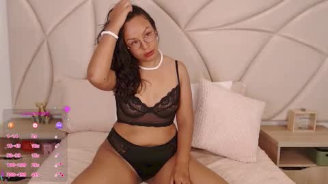 Snapshot of valleryc chatting on January 31, 6:03 pm Vallery online show from January 31, 6:03 pm