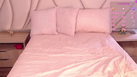 Snapshot of valleryc chatting on September 10, 6:52 pm Vallery online show from September 10, 6:52 pm