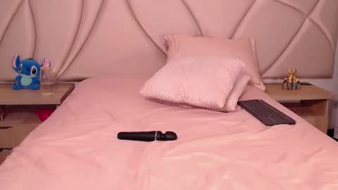 Snapshot of valleryc chatting on September 30, 12:59 am Vallery online show from September 30, 12:59 am