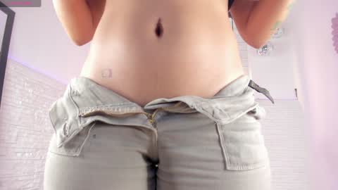 Vallolet Peach  online show from December 28, 12:13 pm