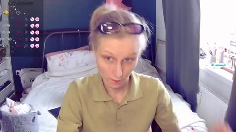 Little Devil online show from May 12, 11:40 am