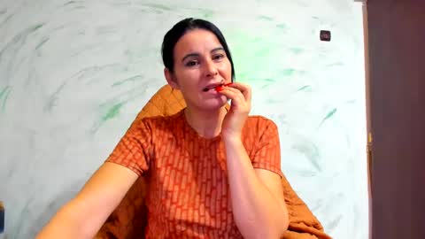 valentina online show from December 18, 2:38 pm