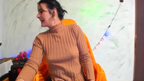 valentina online show from January 3, 2:40 pm