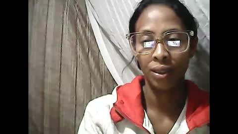 valysexyhot online show from April 4, 5:54 pm