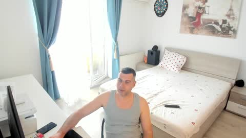 Snapshot of valyvalisimo chatting on March 27, 8:26 am valyvalisimo online show from March 27, 8:26 am