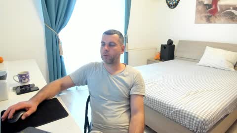 Snapshot of valyvalisimo chatting on April 1, 6:25 am valyvalisimo online show from April 1, 6:25 am