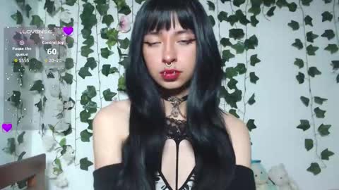 Snapshot of vamp_mooon chatting on March 17, 12:48 am vamp online show from March 17, 12:48 am