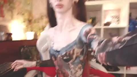 Snapshot of vampire_valentine chatting on June 21, 10:01 pm Mollyy Valentine online show from June 21, 10:01 pm