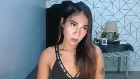 Snapshot of vampy_ebony_laxine chatting on March 1, 2:08 pm vampy_ebony_laxine online show from March 1, 2:08 pm