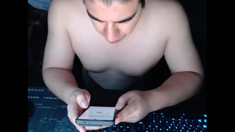 Snapshot of vancoserx111 chatting on April 17, 2:47 am vancoserx111 online show from April 17, 2:47 am