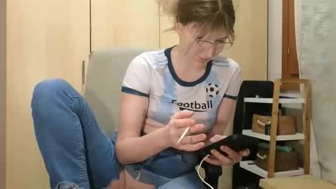 Snapshot of vanda26 chatting on November 25, 5:18 am Vanda online show from November 25, 5:18 am