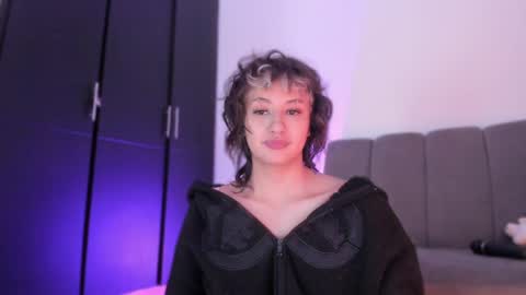 Snapshot of vandalovee chatting on May 28, 2:36 pm Babi Alu online show from May 28, 2:36 pm
