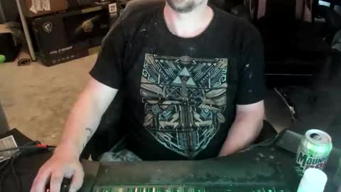 vandonh online show from May 24, 6:13 pm
