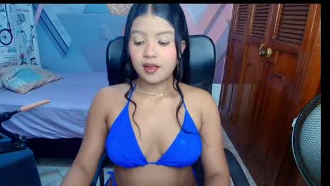 vane_latin18 online show from April 21, 1:42 am