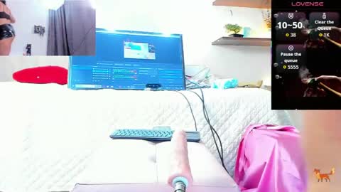 V A N E  online show from April 1, 3:07 am