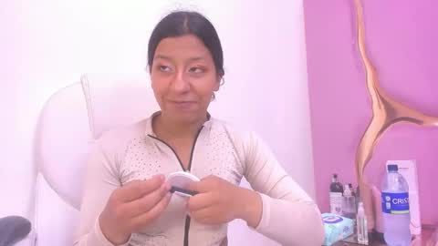 Vane online show from February 9, 8:02 pm