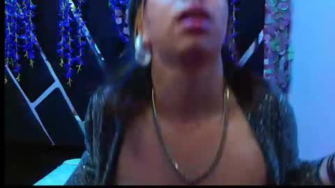 vanessa bobs online show from February 15, 7:51 am