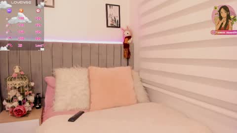 vanesa_moon_ online show from April 23, 11:51 pm