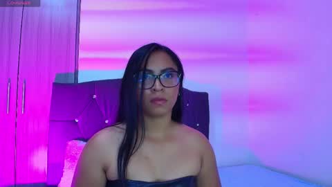 Snapshot of vanesaa__star chatting on May 21, 1:12 am Vanesa online show from May 21, 1:12 am