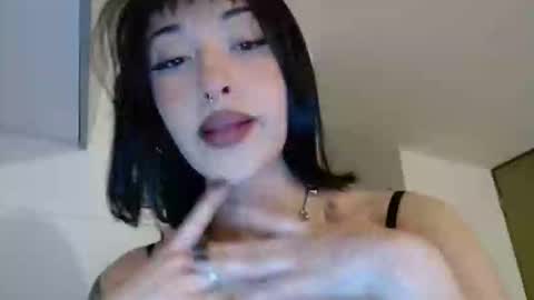 Vans online show from February 6, 6:07 am