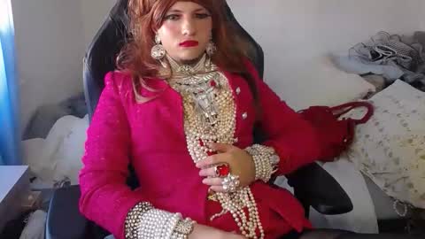 Snapshot of vanesacrossri chatting on October 24, 8:11 am vanesacrossri online show from October 24, 8:11 am