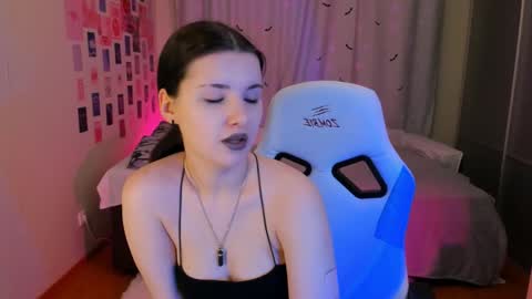 Snapshot of vanessa_brills chatting on February 7, 1:04 am Vanessa online show from February 7, 1:04 am