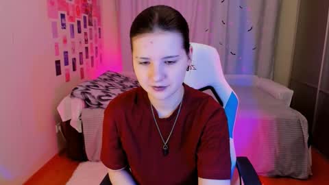 Snapshot of vanessa_brills chatting on February 10, 9:47 pm Vanessa online show from February 10, 9:47 pm