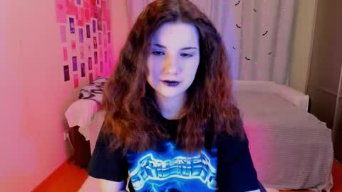 Snapshot of vanessa_brills chatting on February 12, 9:01 pm Vanessa online show from February 12, 9:01 pm