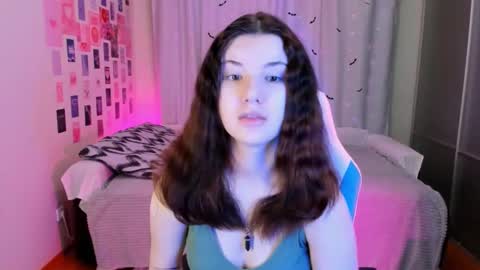 Snapshot of vanessa_brills chatting on February 20, 9:09 pm Vanessa online show from February 20, 9:09 pm