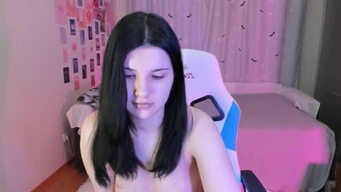 Snapshot of vanessa_brills chatting on February 24, 3:02 am Vanessa online show from February 24, 3:02 am