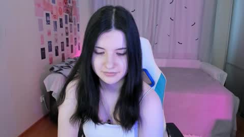 Snapshot of vanessa_brills chatting on March 2, 11:39 am Vanessa online show from March 2, 11:39 am