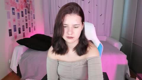 Snapshot of vanessa_brills chatting on October 20, 5:52 am Vanessa online show from October 20, 5:52 am