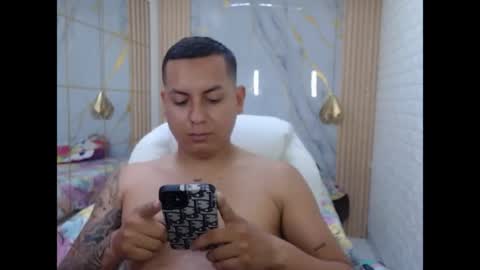 Snapshot of vanessa_f chatting on June 1, 7:26 pm vanessa online show from June 1, 7:26 pm